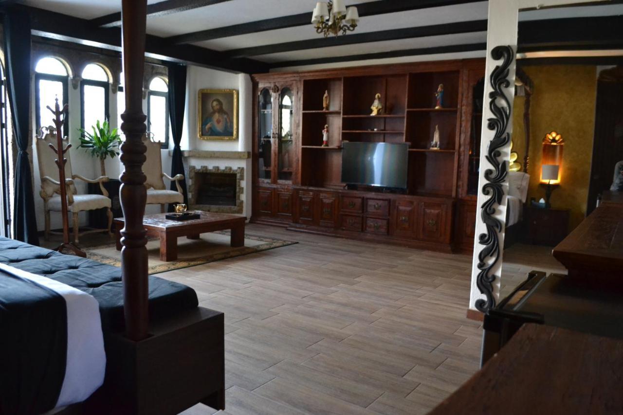 Hotel Boutique La Mansion グアダラハラ エクステリア 写真