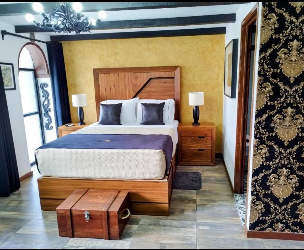 Hotel Boutique La Mansion グアダラハラ エクステリア 写真
