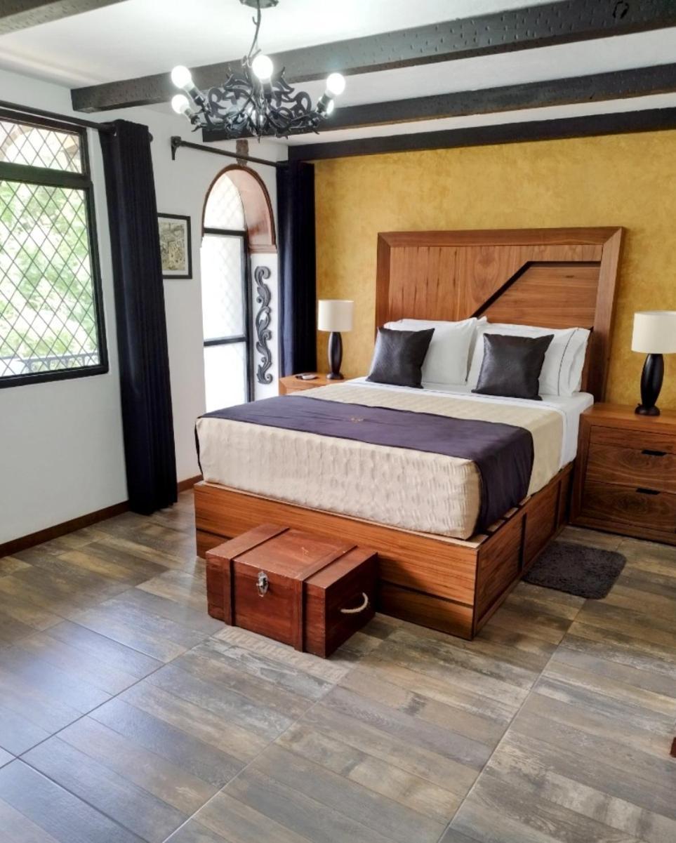 Hotel Boutique La Mansion グアダラハラ エクステリア 写真