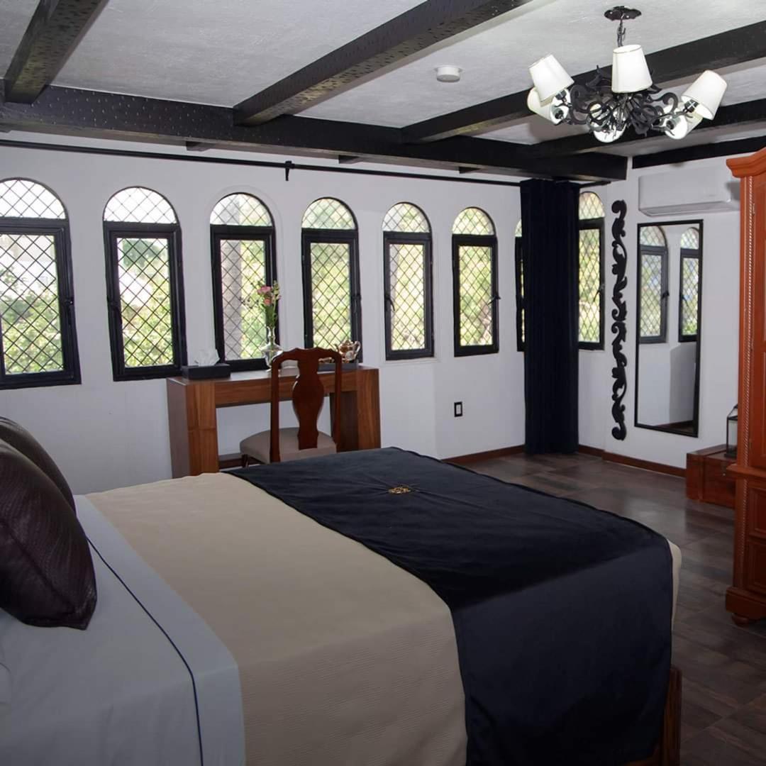 Hotel Boutique La Mansion グアダラハラ エクステリア 写真