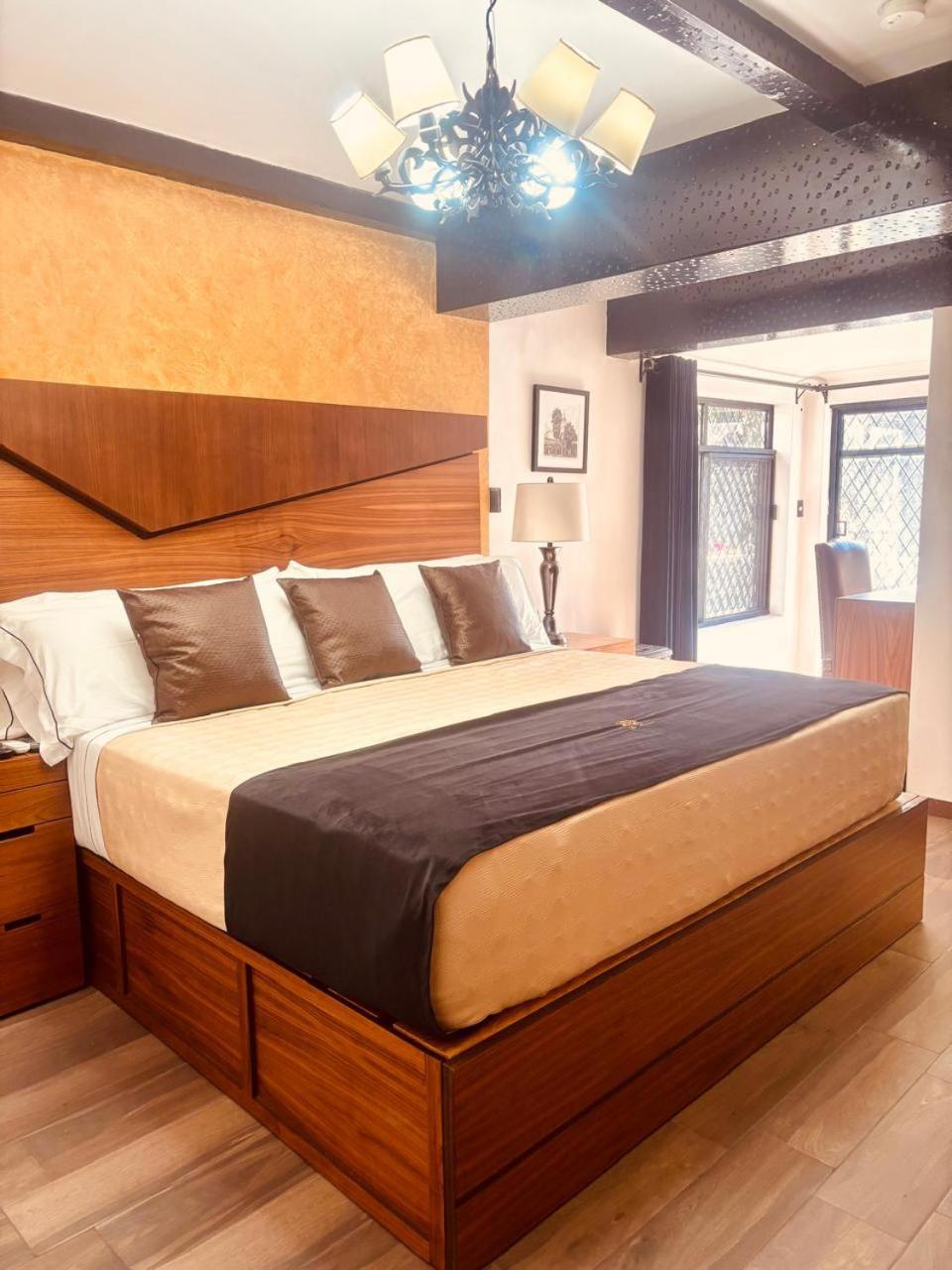 Hotel Boutique La Mansion グアダラハラ エクステリア 写真